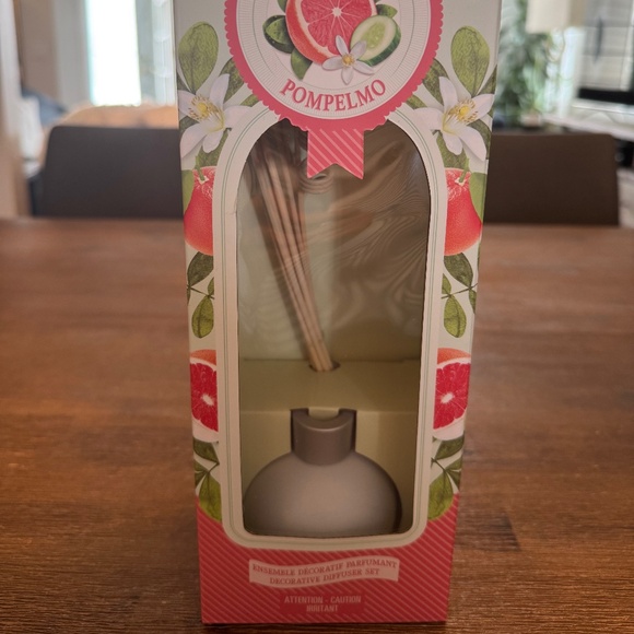 🇨🇦 NWT Fruit et Passion Diffuser Set Pompelmo - Picture 2 of 6